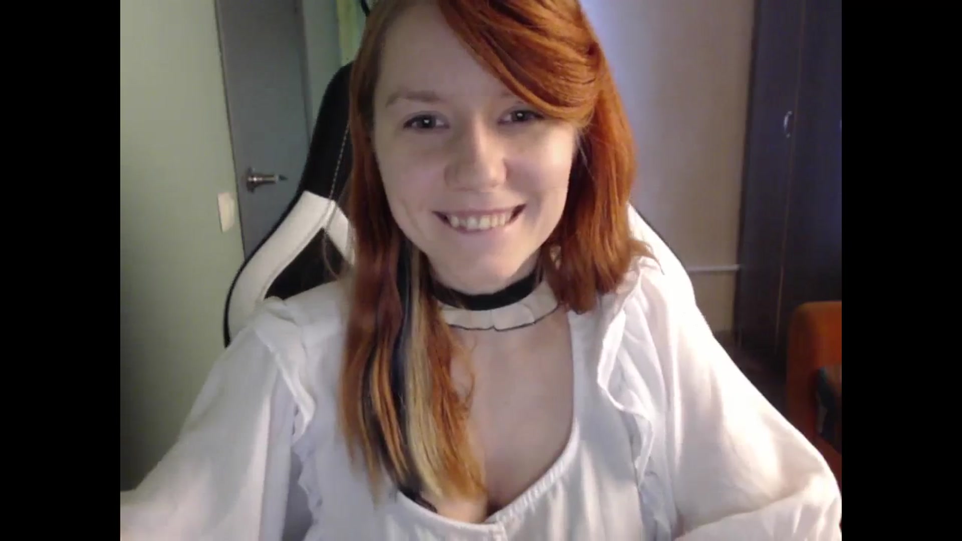 Gallery image thumbnail from NikiFoks18's myfreecams stream on, 10/10/2023, 07:50 image 15 of 20