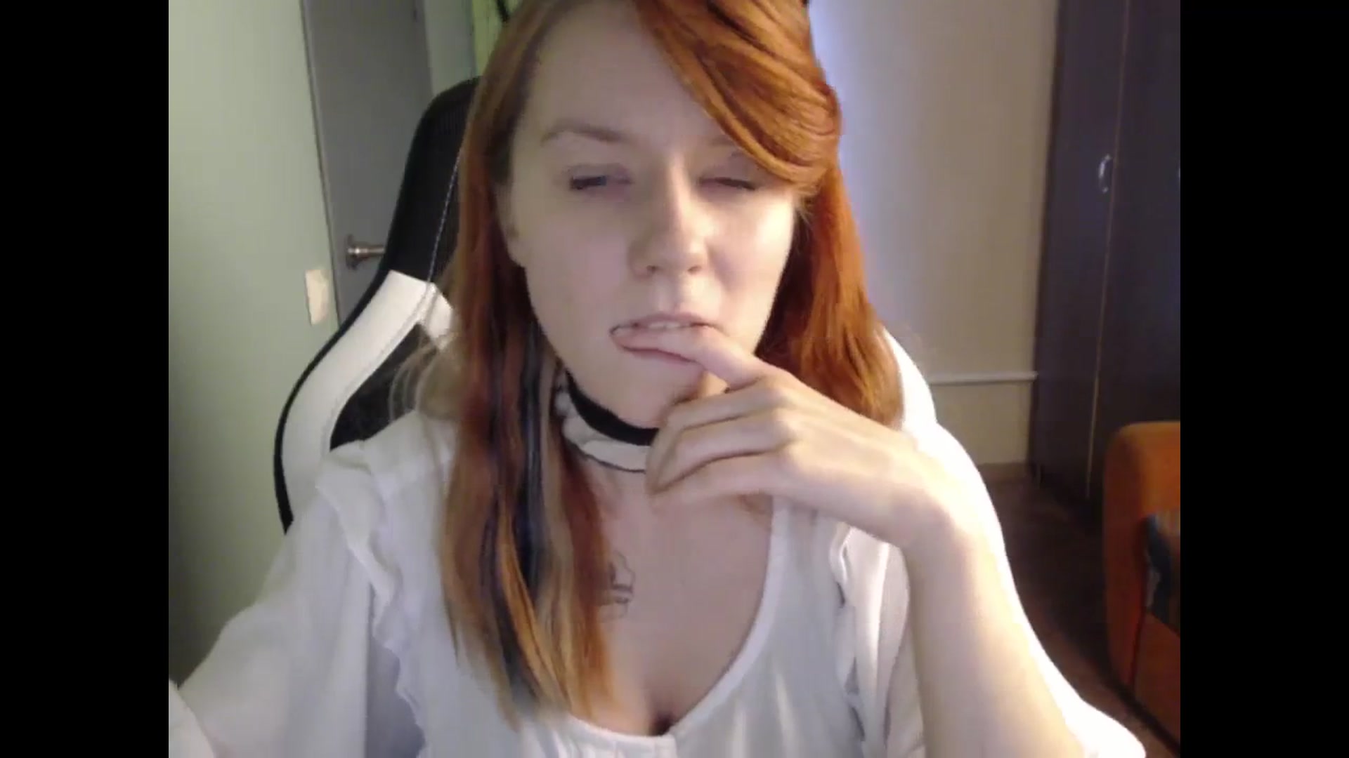 Gallery image thumbnail from NikiFoks18's myfreecams stream on, 10/10/2023, 07:50 image 8 of 20