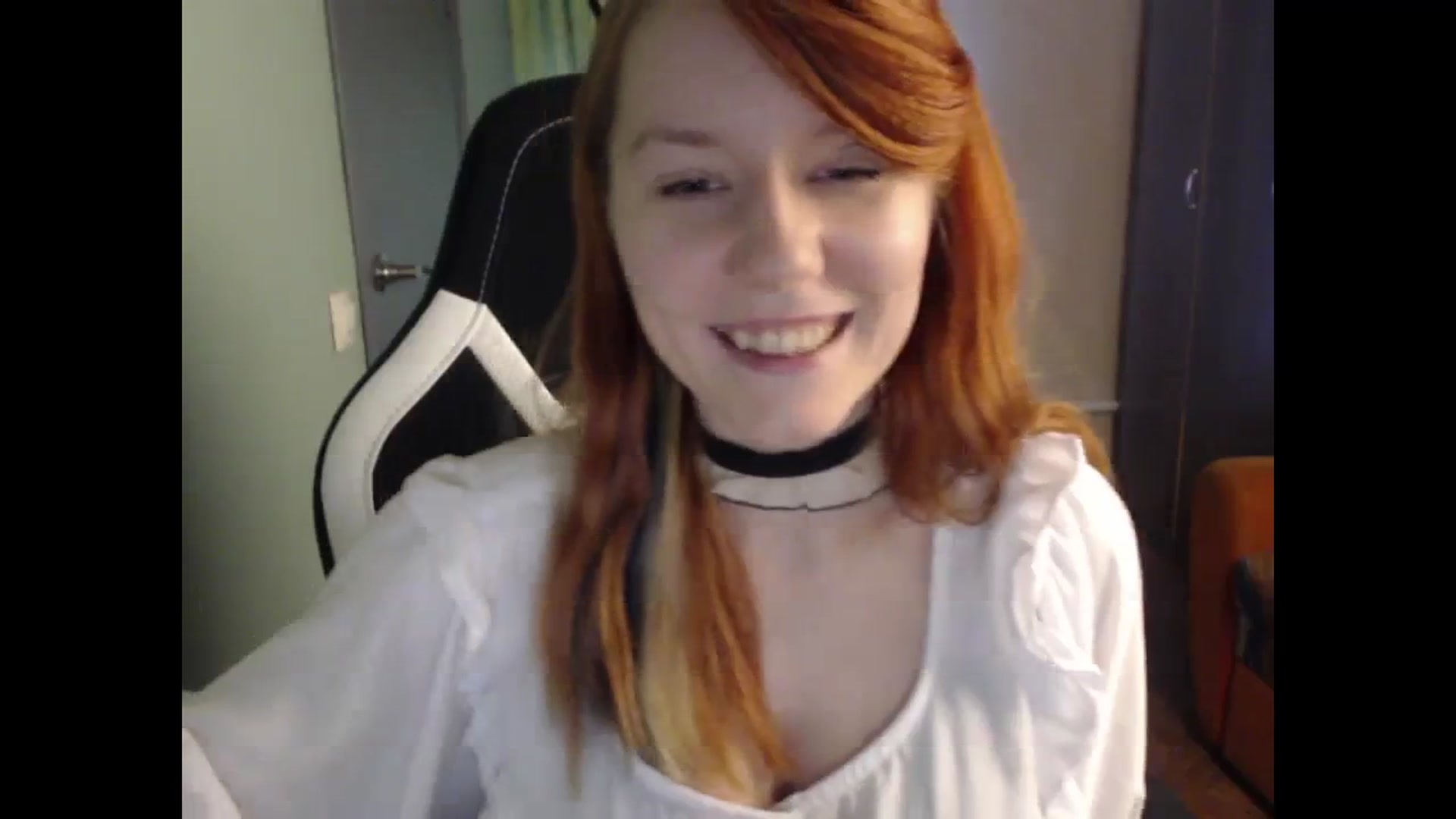 Gallery image thumbnail from NikiFoks18's myfreecams stream on, 10/10/2023, 07:50 image 18 of 20