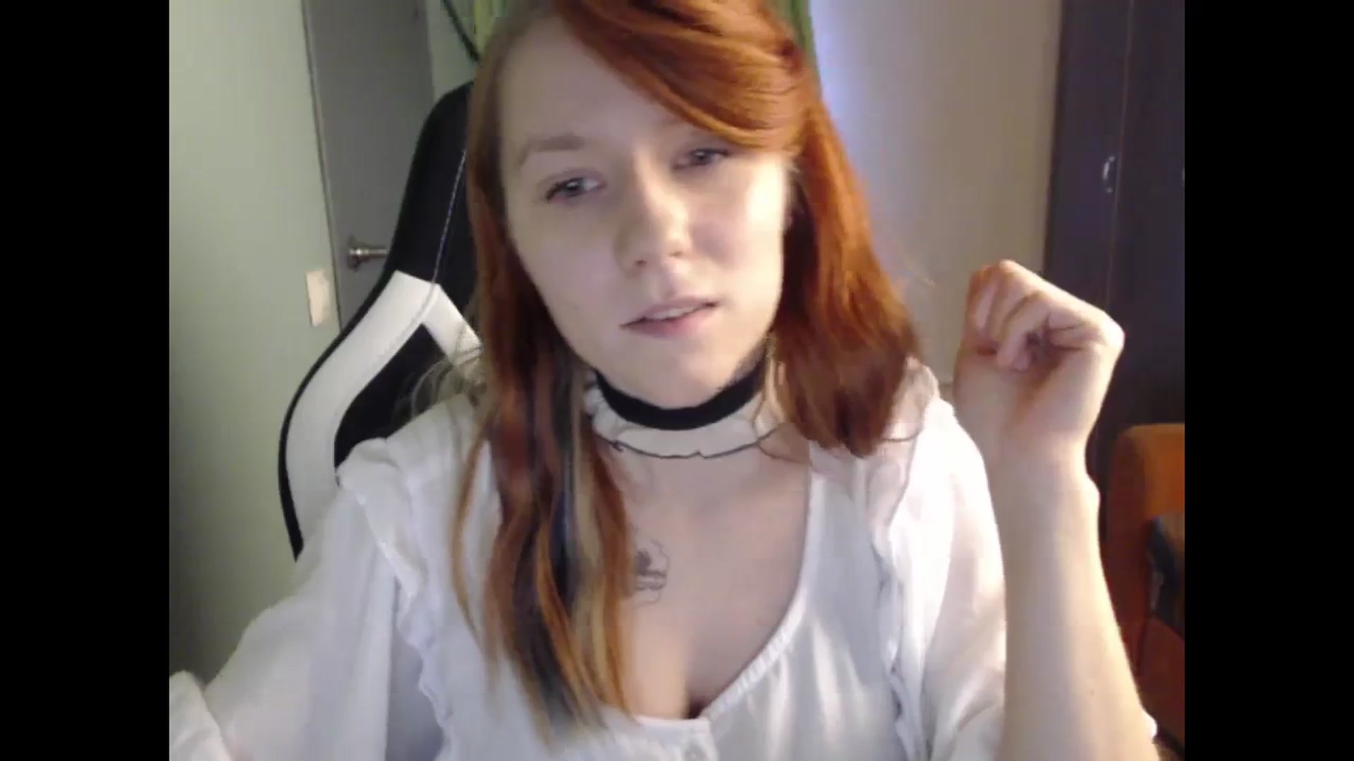 Gallery image thumbnail from NikiFoks18's myfreecams stream on, 10/10/2023, 07:50 image 7 of 20