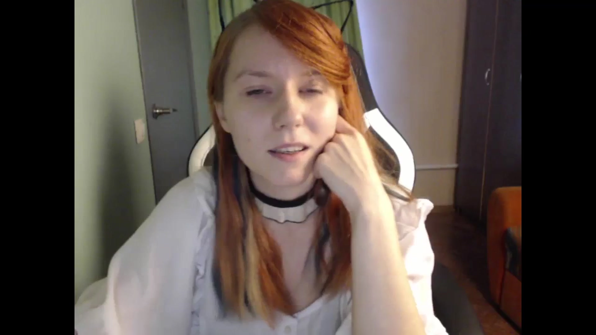 Gallery image thumbnail from NikiFoks18's myfreecams stream on, 10/10/2023, 09:21 image 17 of 20