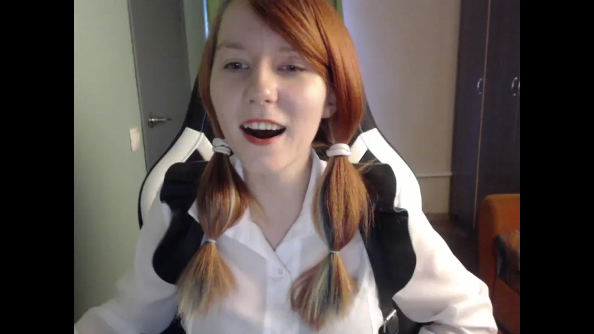 Gallery image thumbnail from NikiFoks18's myfreecams stream on, 10/13/2023, 09:27 image 15 of 20