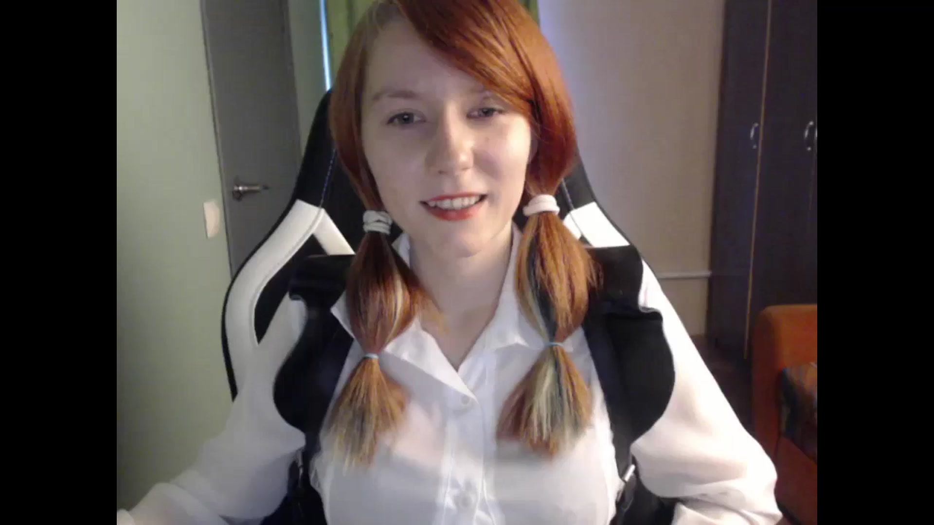 Gallery image thumbnail from NikiFoks18's myfreecams stream on, 10/13/2023, 09:27 image 16 of 20