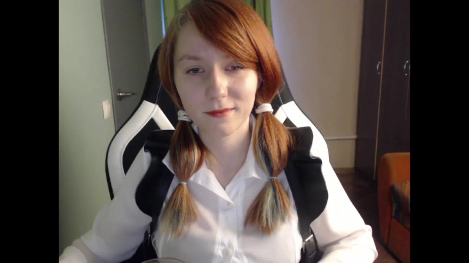 Gallery image thumbnail from NikiFoks18's myfreecams stream on, 10/13/2023, 09:27 image 9 of 20