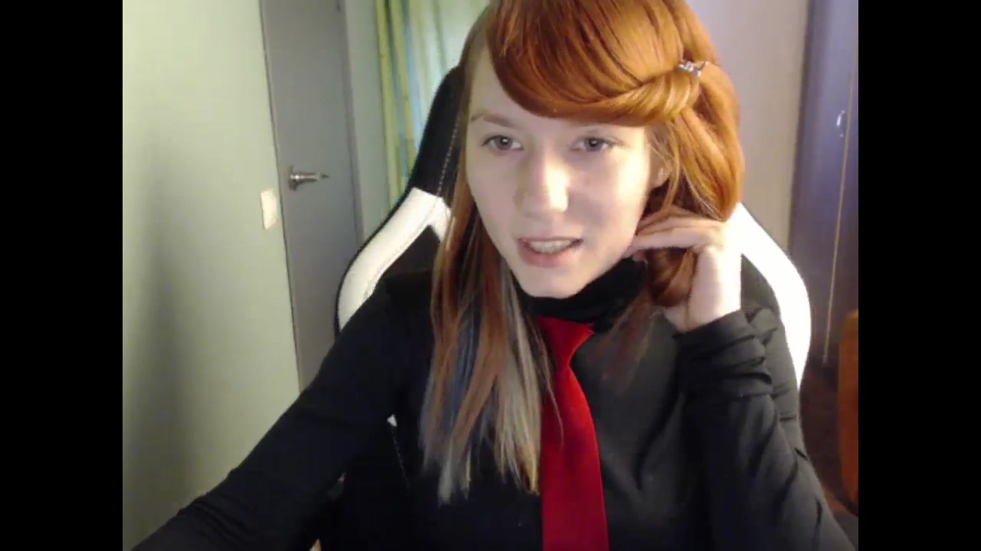 Gallery image thumbnail from NikiFoks18's myfreecams stream on, 10/16/2023, 07:36 image 14 of 20
