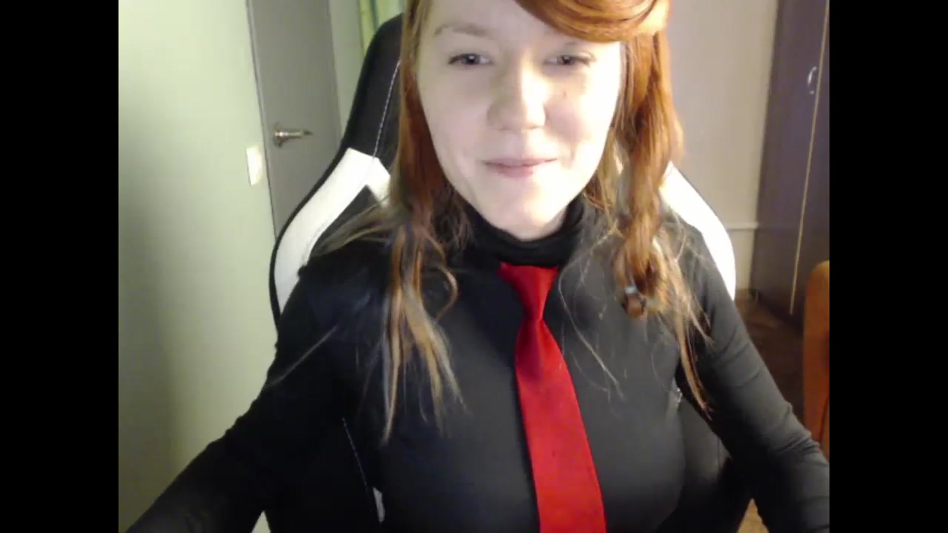 Gallery image thumbnail from NikiFoks18's myfreecams stream on, 10/18/2023, 09:00 image 9 of 20