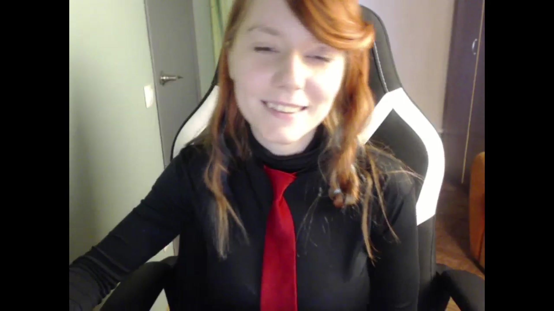 Gallery image thumbnail from NikiFoks18's myfreecams stream on, 10/18/2023, 09:00 image 16 of 20