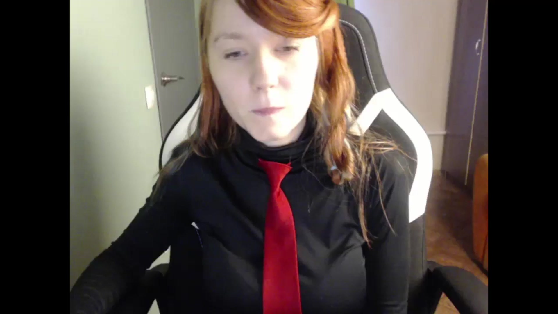 Gallery image thumbnail from NikiFoks18's myfreecams stream on, 10/18/2023, 09:00 image 4 of 20