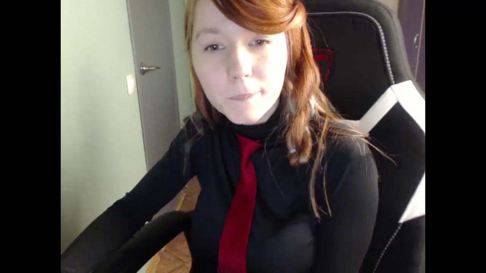 Gallery image thumbnail from NikiFoks18's myfreecams stream on, 10/18/2023, 09:00 image 5 of 20