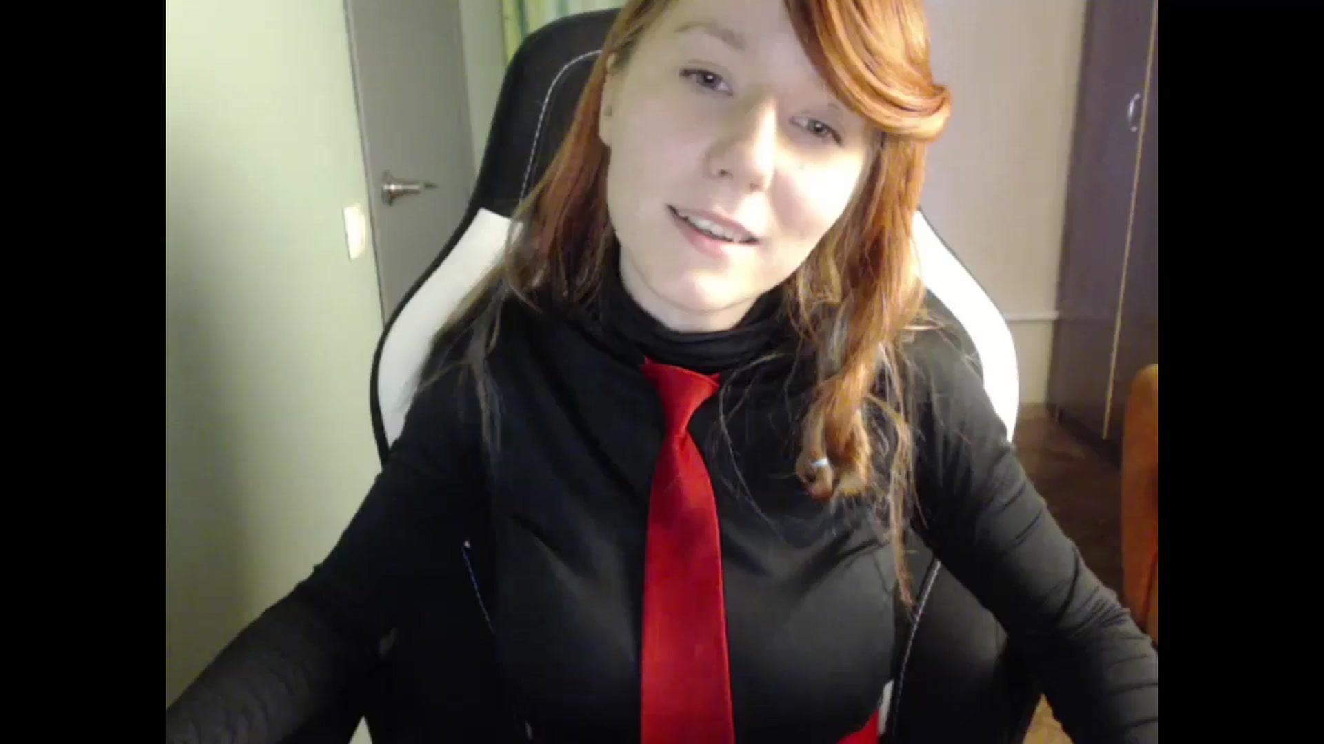 Gallery image thumbnail from NikiFoks18's myfreecams stream on, 10/18/2023, 09:00 image 6 of 20