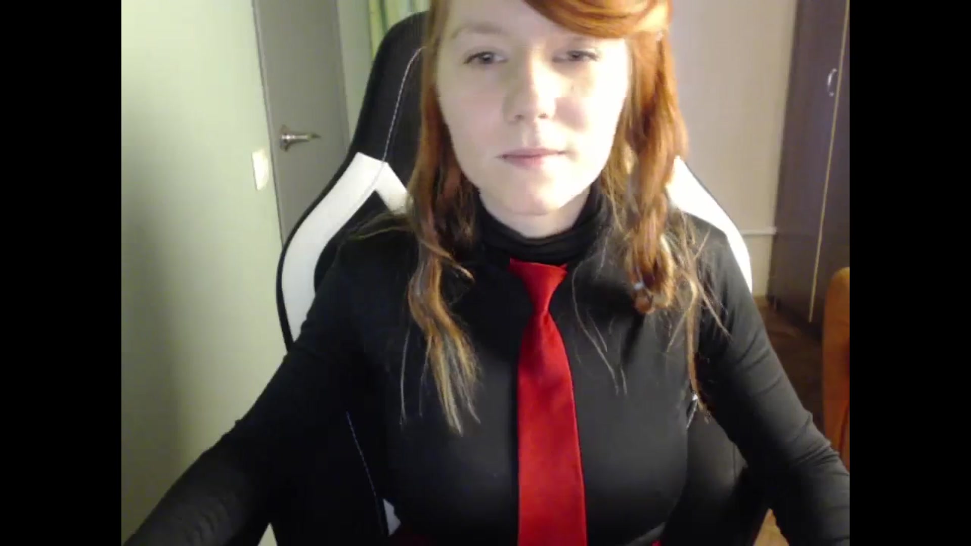 Gallery image thumbnail from NikiFoks18's myfreecams stream on, 10/18/2023, 09:00 image 10 of 20