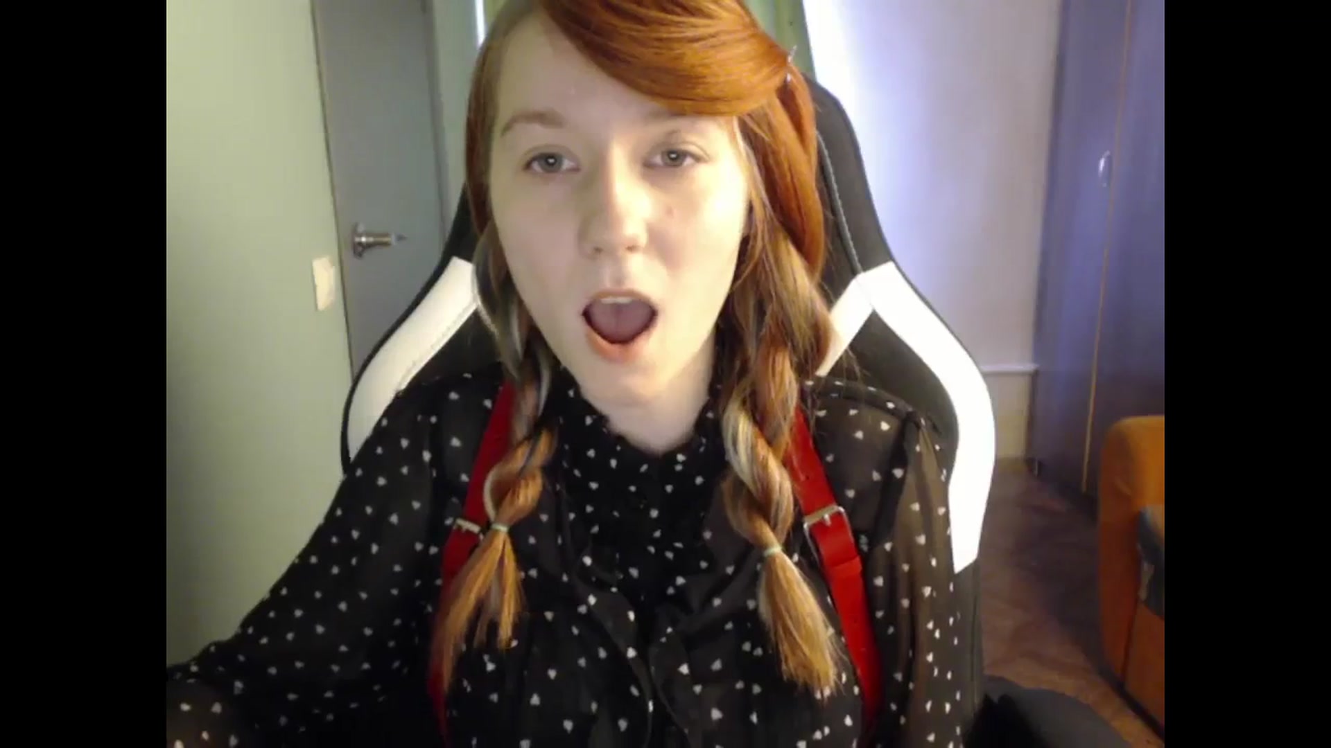 Gallery image thumbnail from NikiFoks18's myfreecams stream on, 10/20/2023, 09:21 image 16 of 20