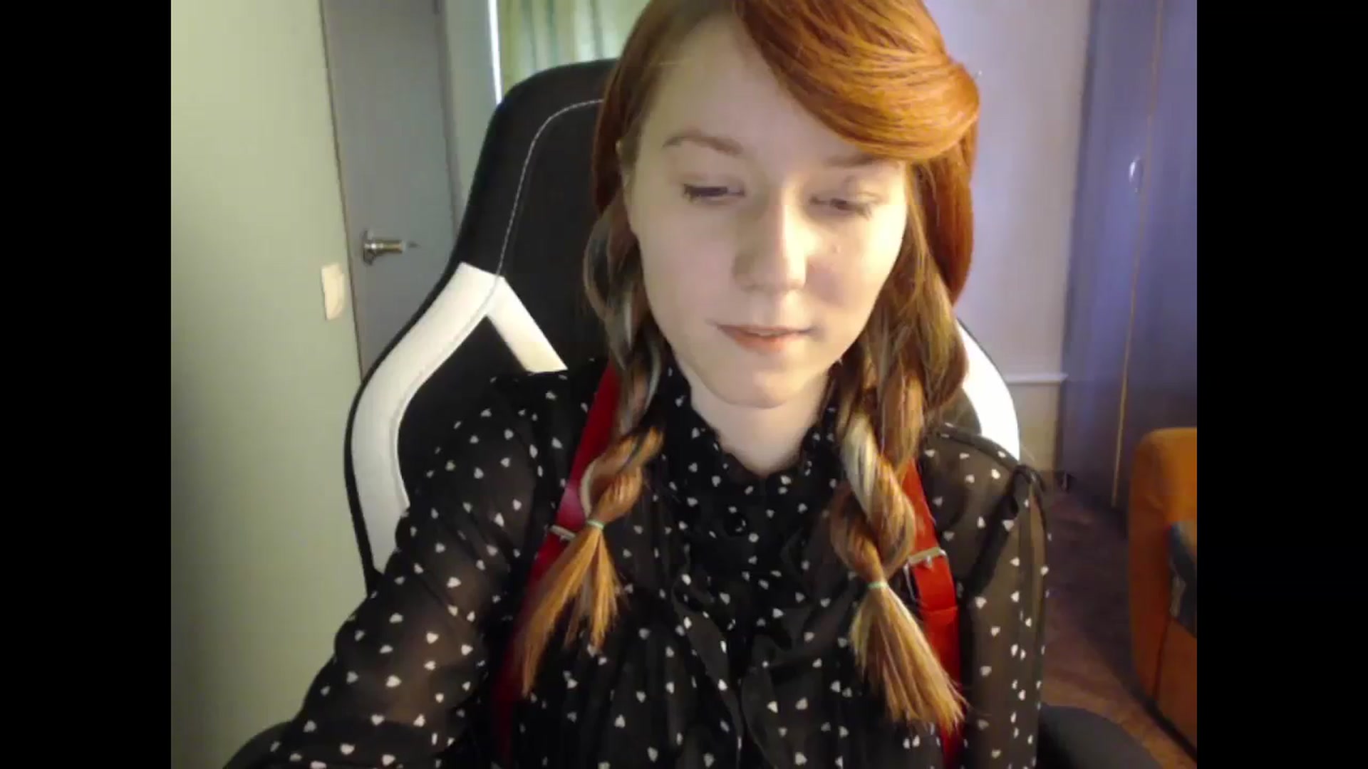 Gallery image thumbnail from NikiFoks18's myfreecams stream on, 10/20/2023, 09:21 image 18 of 20