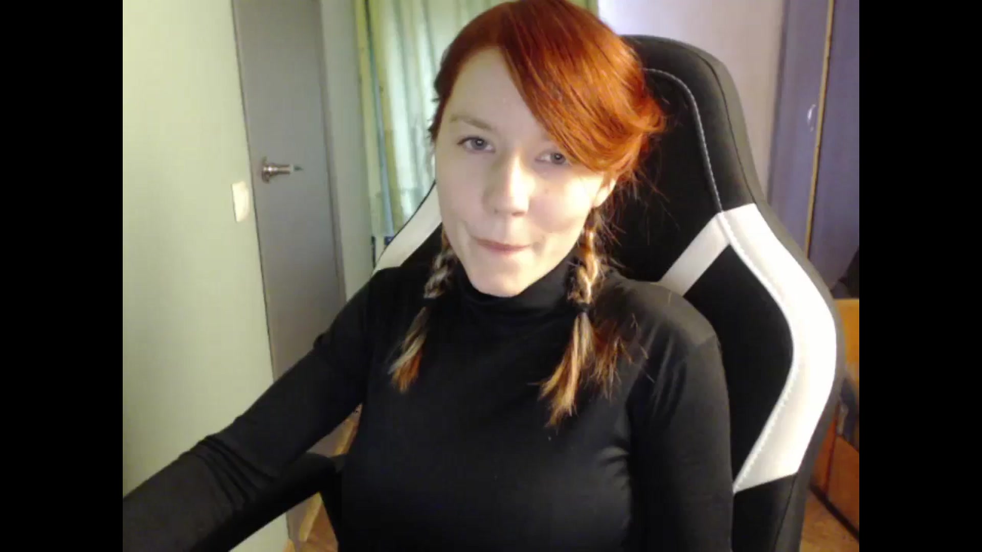 Gallery image thumbnail from NikiFoks18's myfreecams stream on, 11/08/2023, 09:02 image 14 of 20