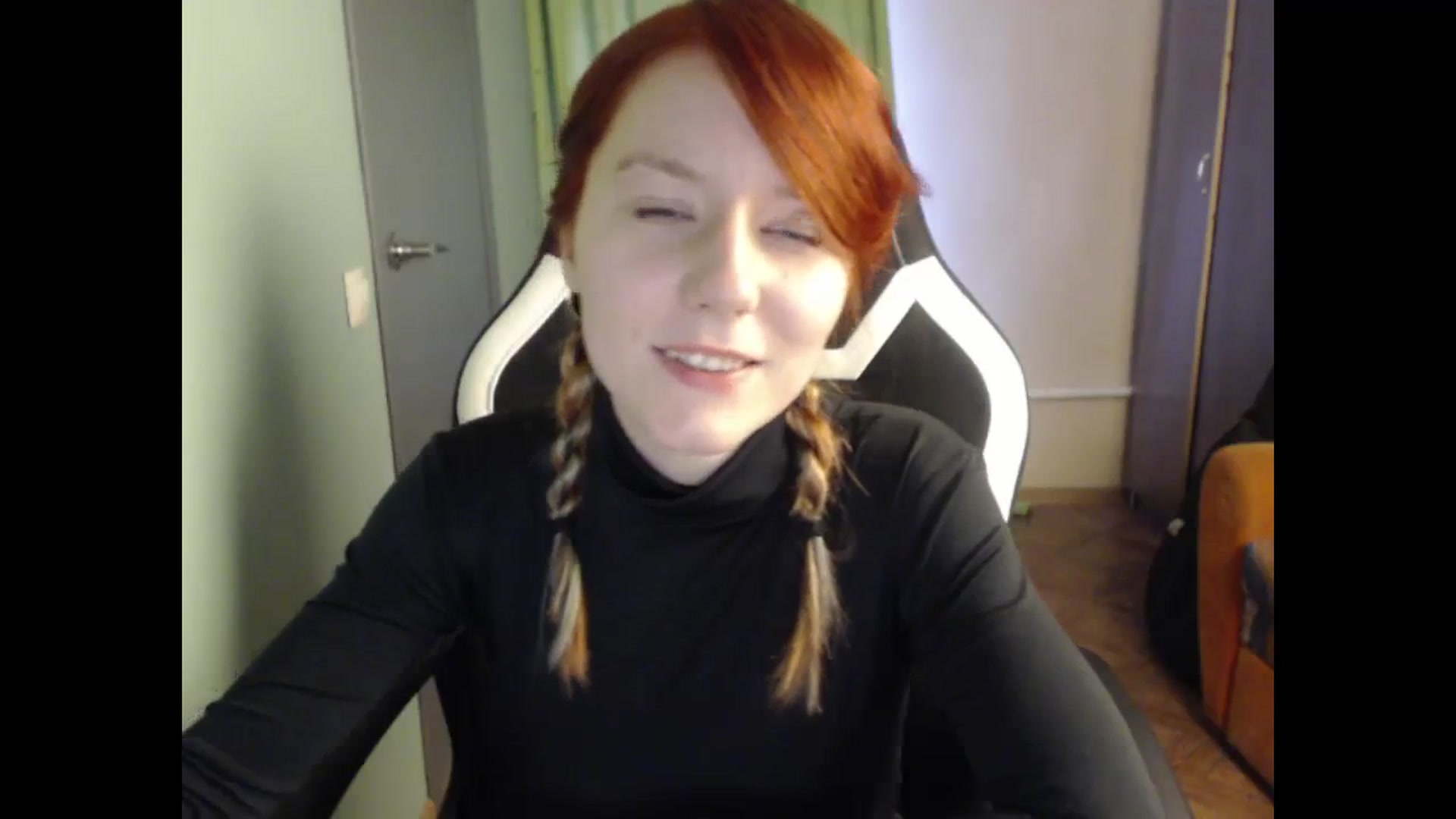 Gallery image thumbnail from NikiFoks18's myfreecams stream on, 11/08/2023, 09:02 image 11 of 20