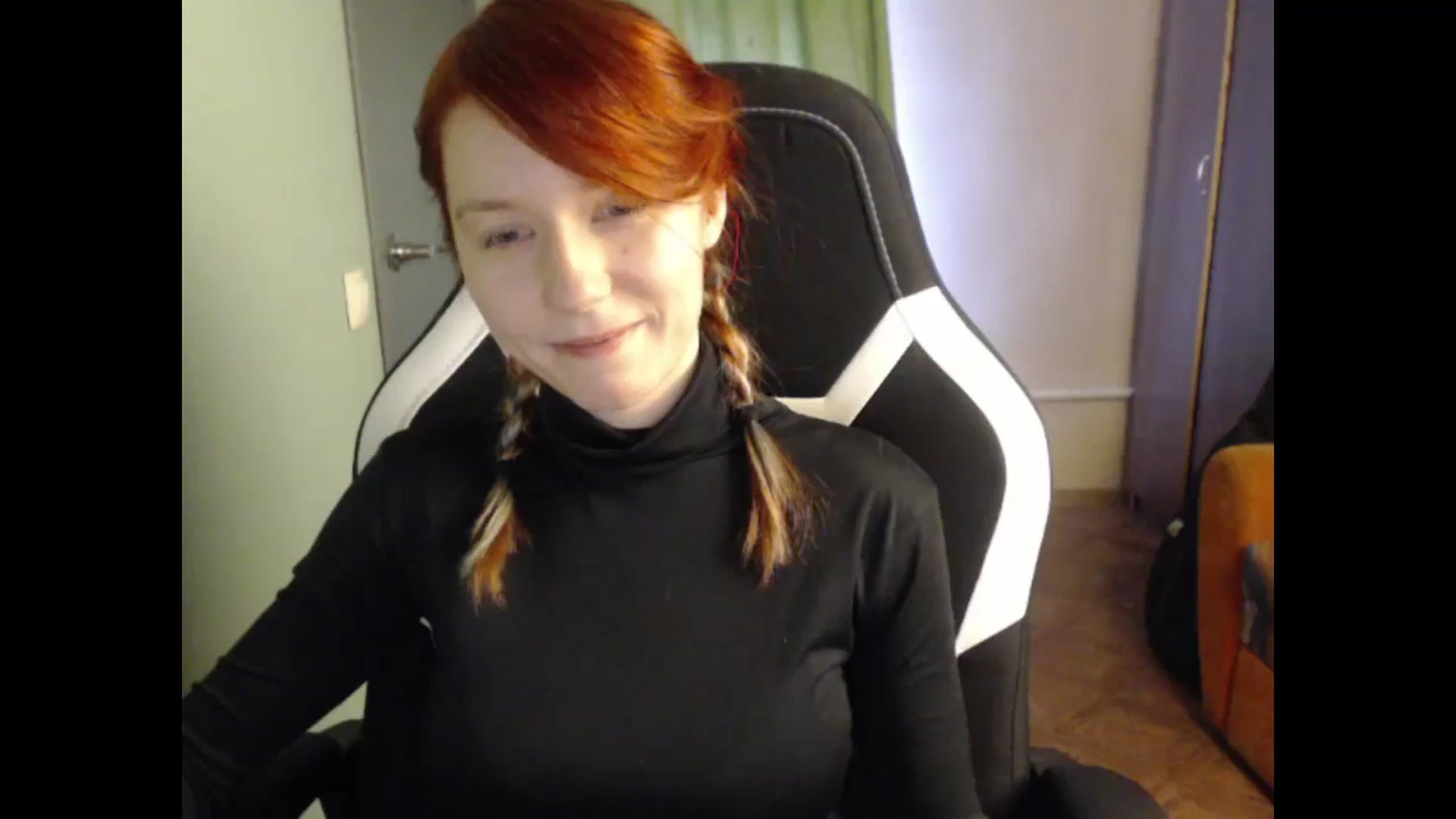 Gallery image thumbnail from NikiFoks18's myfreecams stream on, 11/08/2023, 09:02 image 13 of 20