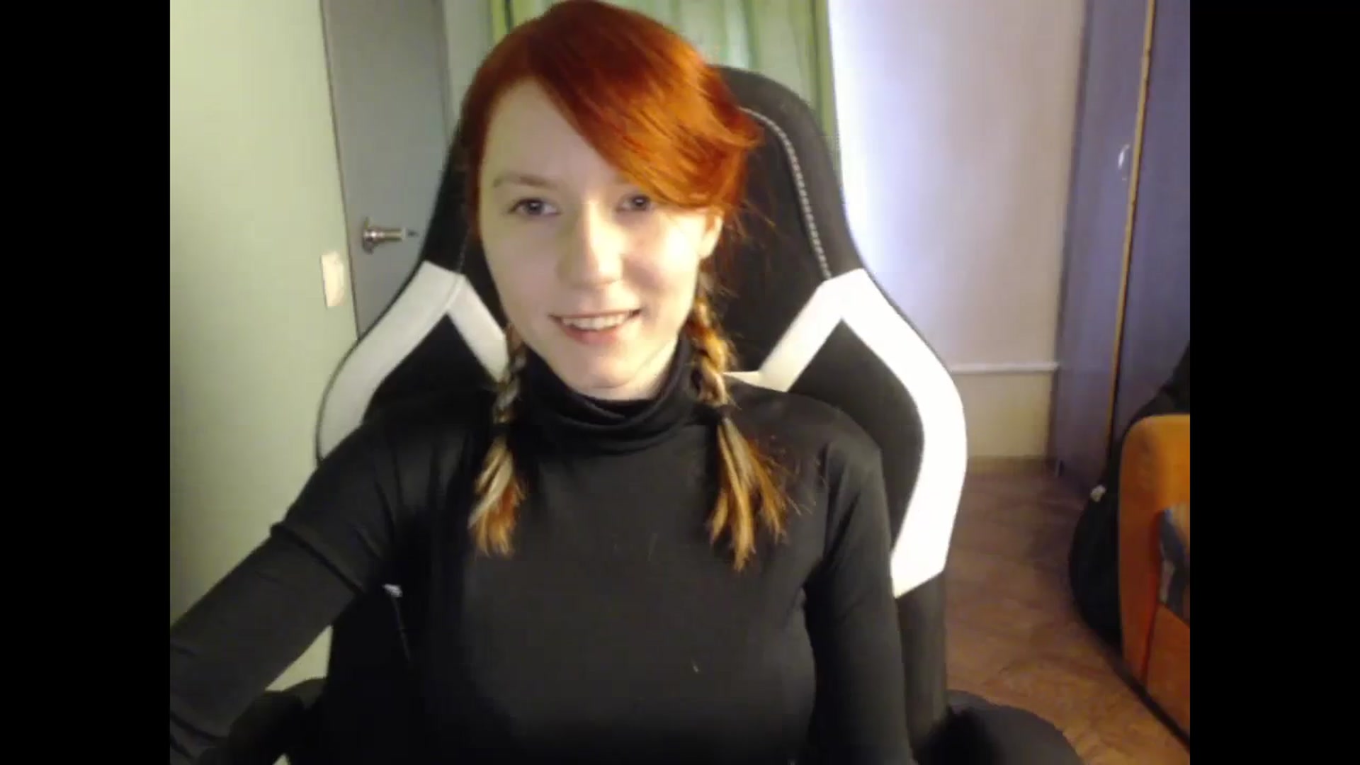 Gallery image thumbnail from NikiFoks18's myfreecams stream on, 11/08/2023, 09:02 image 17 of 20