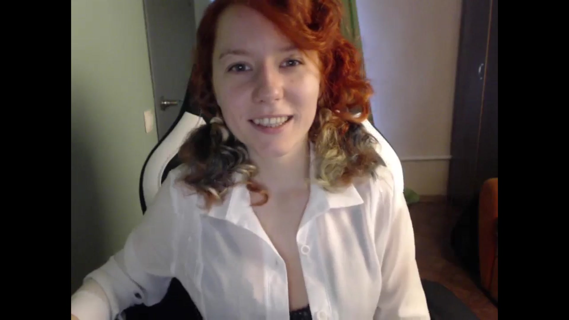 Gallery image thumbnail from NikiFoks18's myfreecams stream on, 11/09/2023, 09:15 image 3 of 20