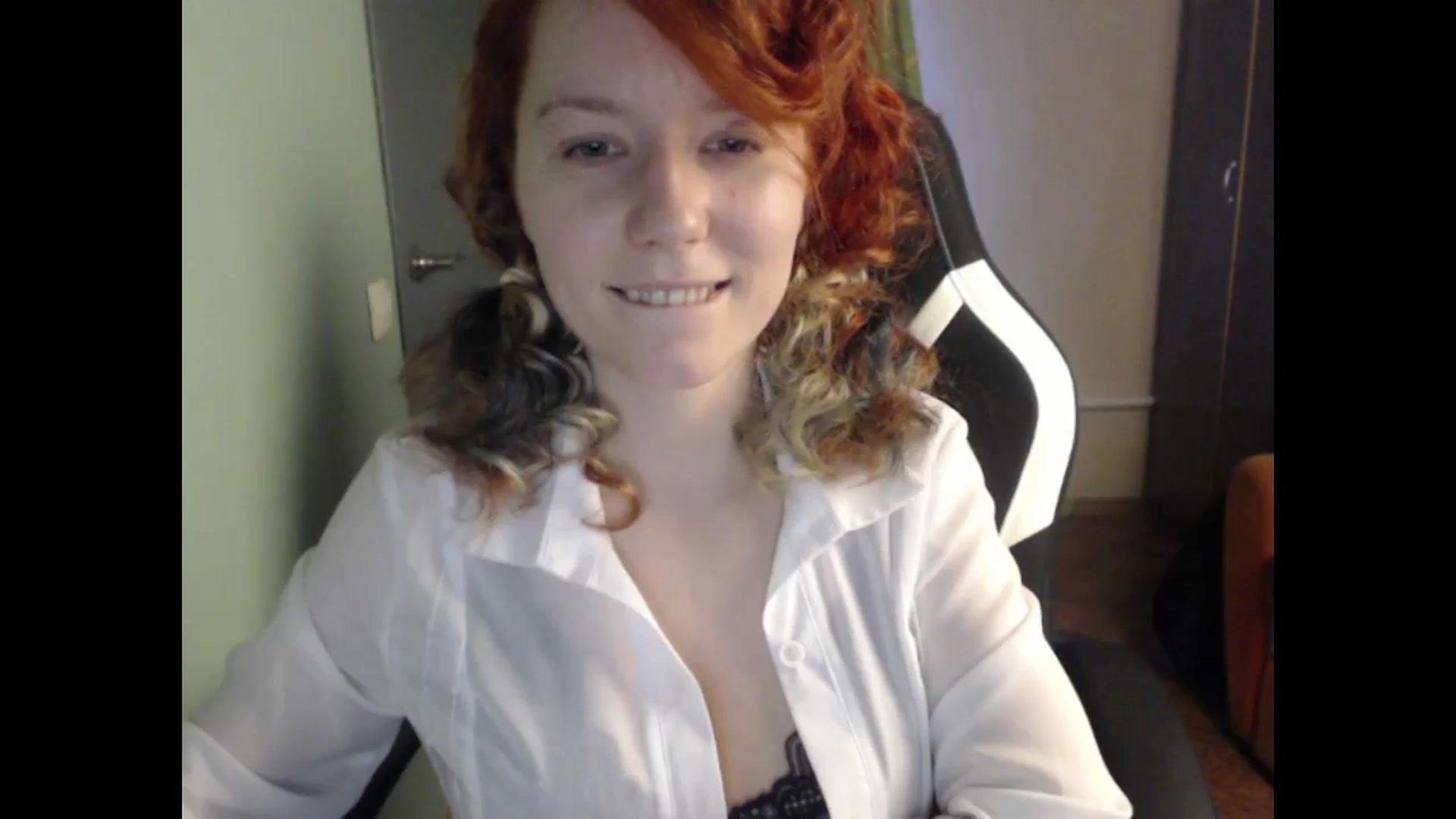 Gallery image thumbnail from NikiFoks18's myfreecams stream on, 11/09/2023, 09:15 image 19 of 20