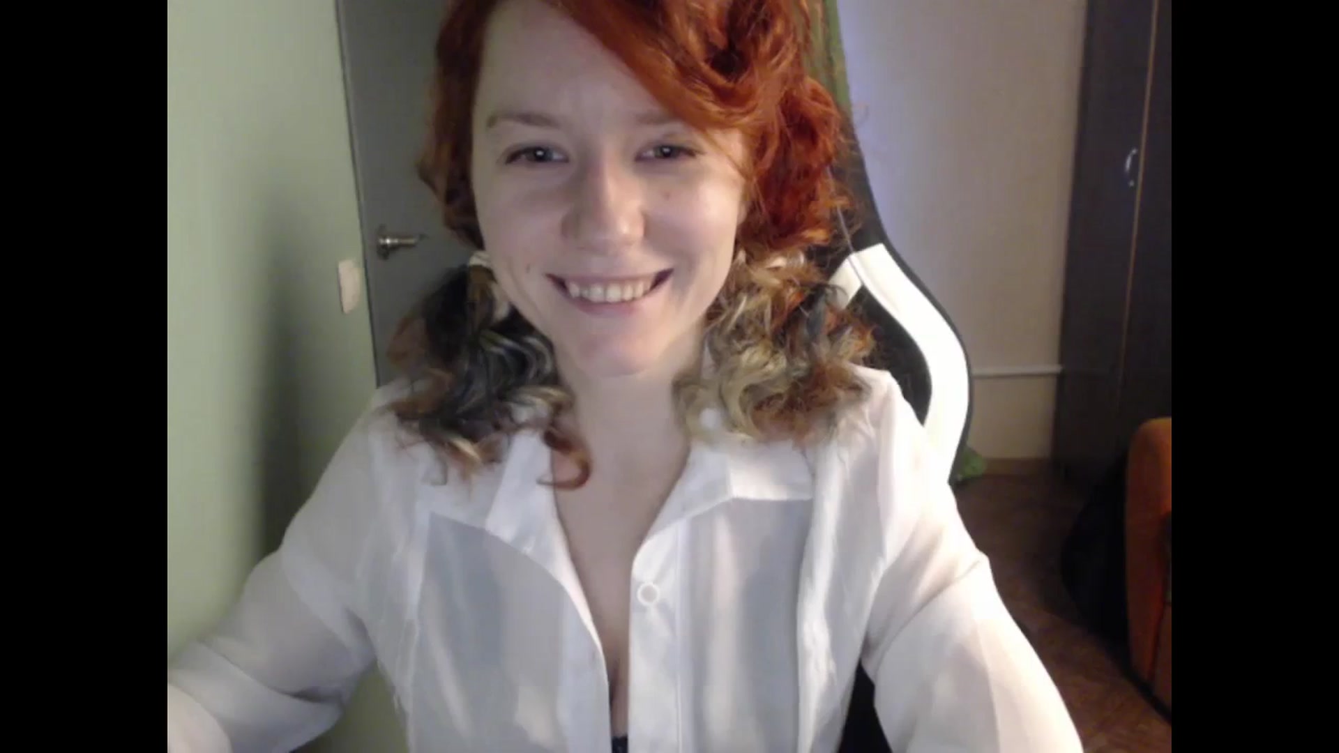 Gallery image thumbnail from NikiFoks18's myfreecams stream on, 11/09/2023, 09:15 image 16 of 20