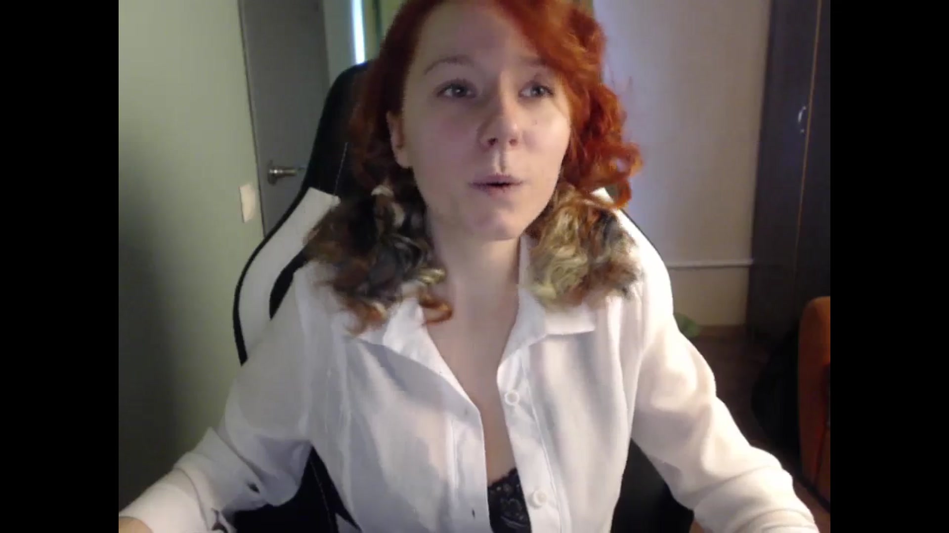 Gallery image thumbnail from NikiFoks18's myfreecams stream on, 11/09/2023, 09:15 image 4 of 20