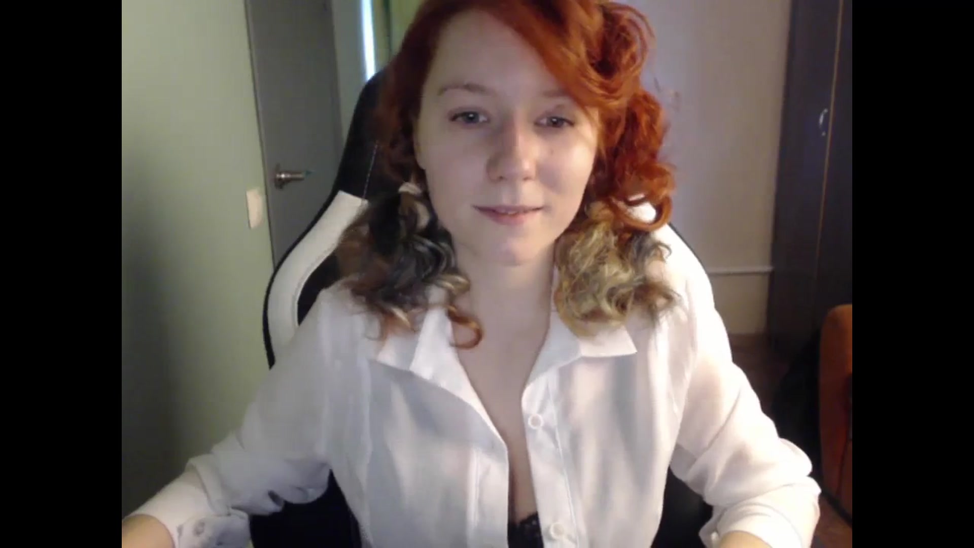 Gallery image thumbnail from NikiFoks18's myfreecams stream on, 11/09/2023, 09:15 image 12 of 20