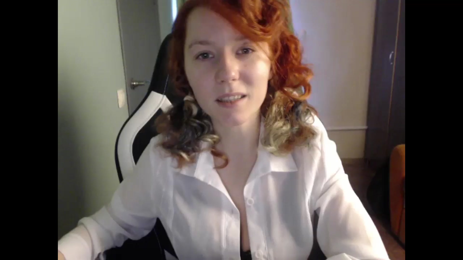 Gallery image thumbnail from NikiFoks18's myfreecams stream on, 11/09/2023, 09:15 image 9 of 20