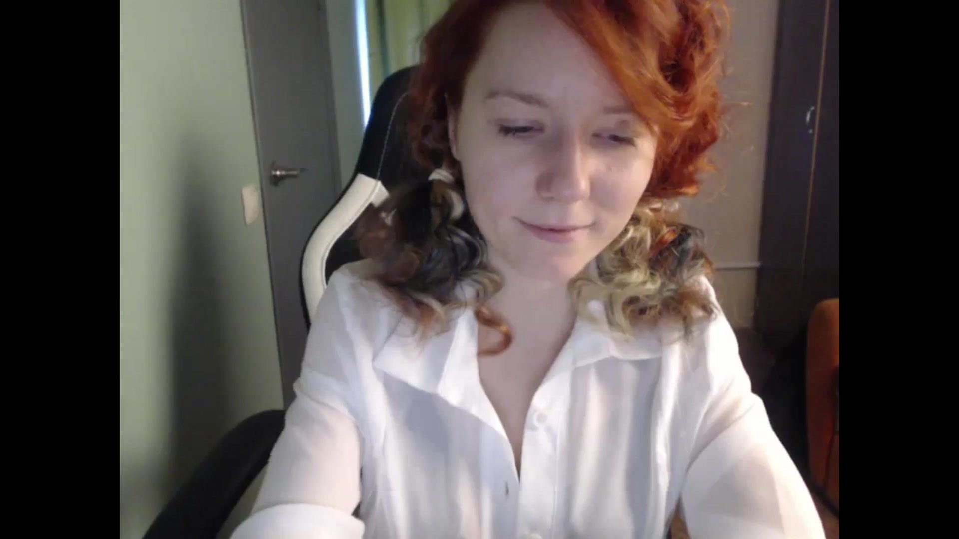 Gallery image thumbnail from NikiFoks18's myfreecams stream on, 11/09/2023, 09:15 image 15 of 20