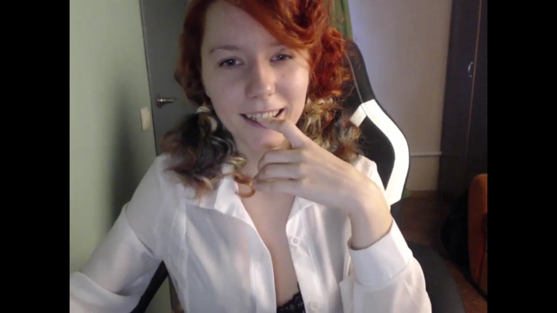 Gallery image thumbnail from NikiFoks18's myfreecams stream on, 11/09/2023, 09:15 image 20 of 20