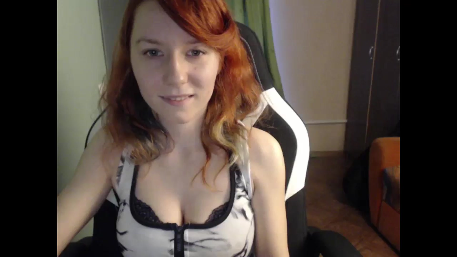Gallery image thumbnail from NikiFoks18's myfreecams stream on, 11/13/2023, 09:53 image 11 of 20