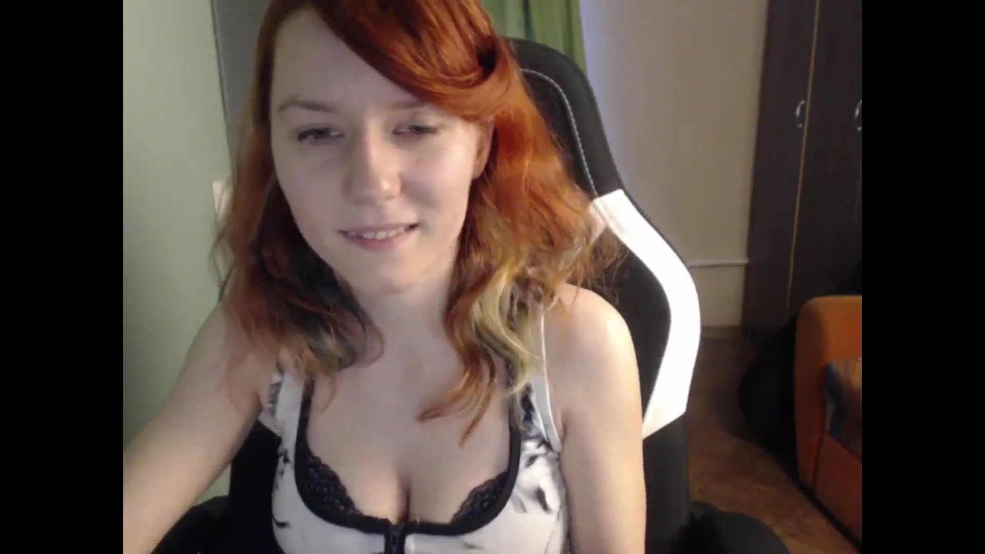 Gallery image thumbnail from NikiFoks18's myfreecams stream on, 11/13/2023, 09:53 image 16 of 20