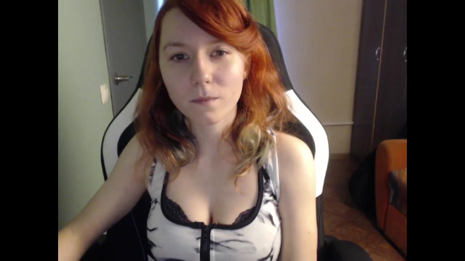 Gallery image thumbnail from NikiFoks18's myfreecams stream on, 11/13/2023, 09:53 image 2 of 20