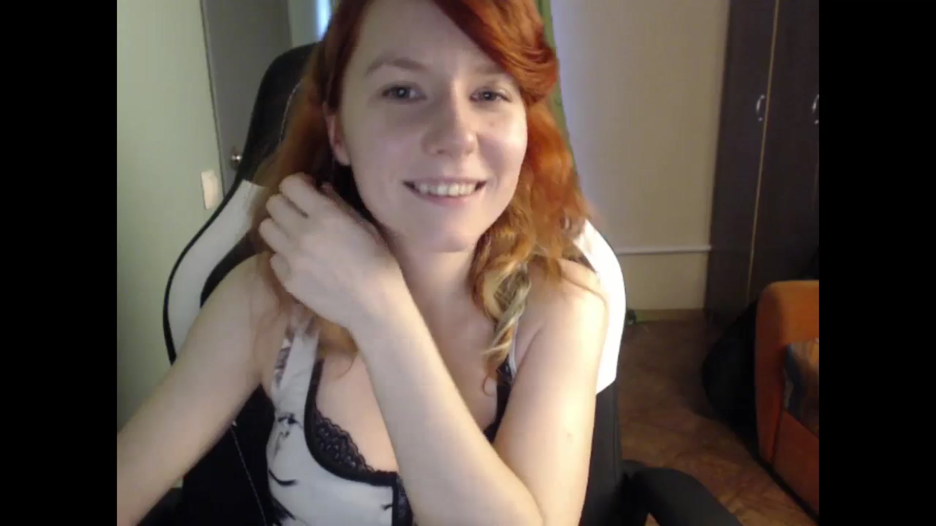 Gallery image thumbnail from NikiFoks18's myfreecams stream on, 11/13/2023, 09:53 image 14 of 20