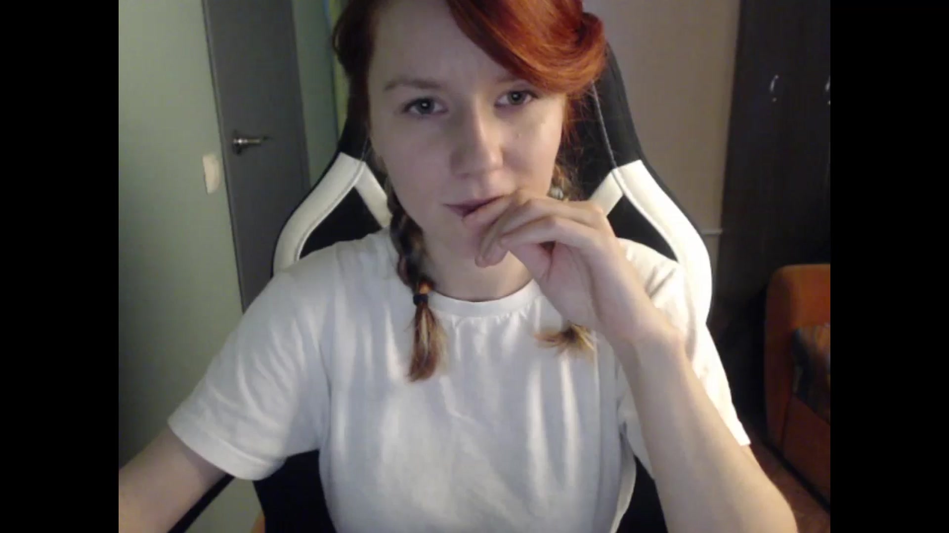 Gallery image thumbnail from NikiFoks18's myfreecams stream on, 11/14/2023, 09:51 image 16 of 20