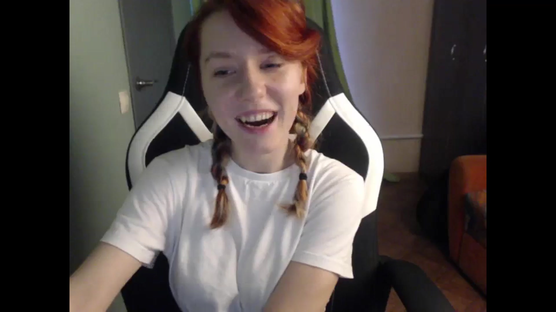 Gallery image thumbnail from NikiFoks18's myfreecams stream on, 11/14/2023, 09:51 image 10 of 20