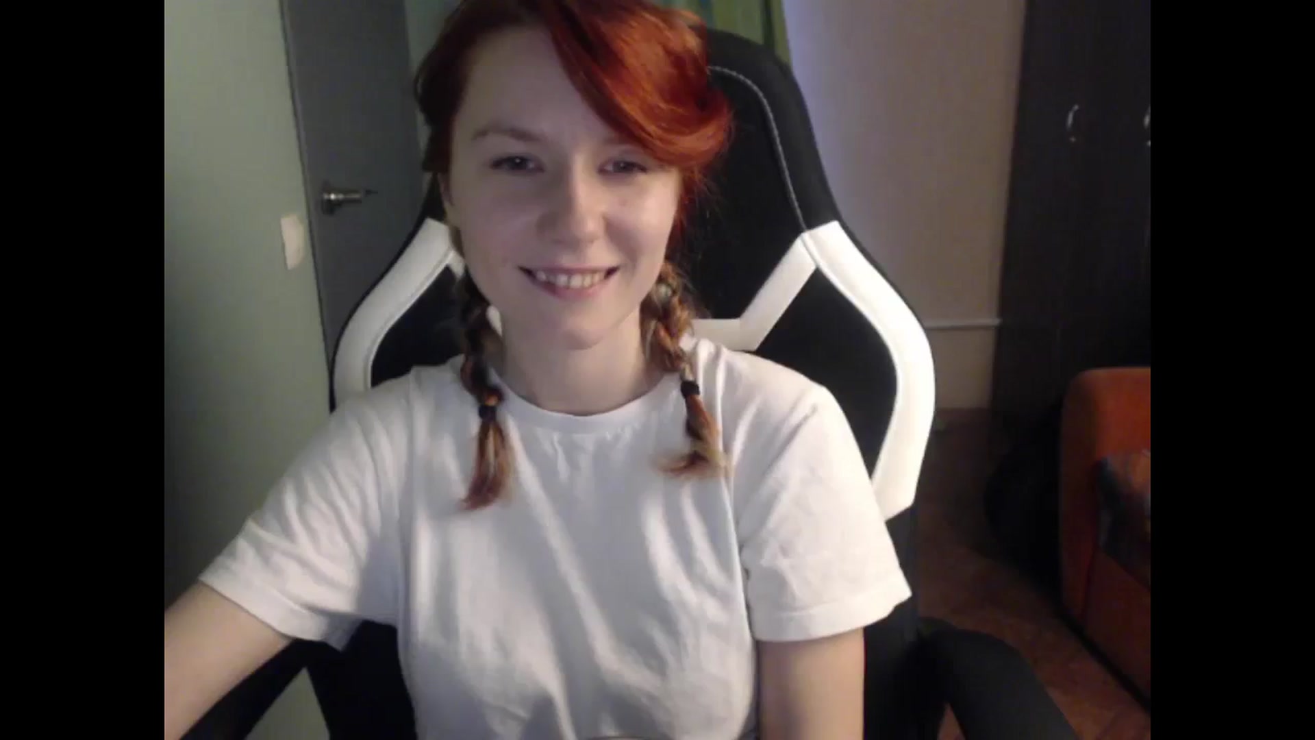 Gallery image thumbnail from NikiFoks18's myfreecams stream on, 11/14/2023, 09:51 image 1 of 20