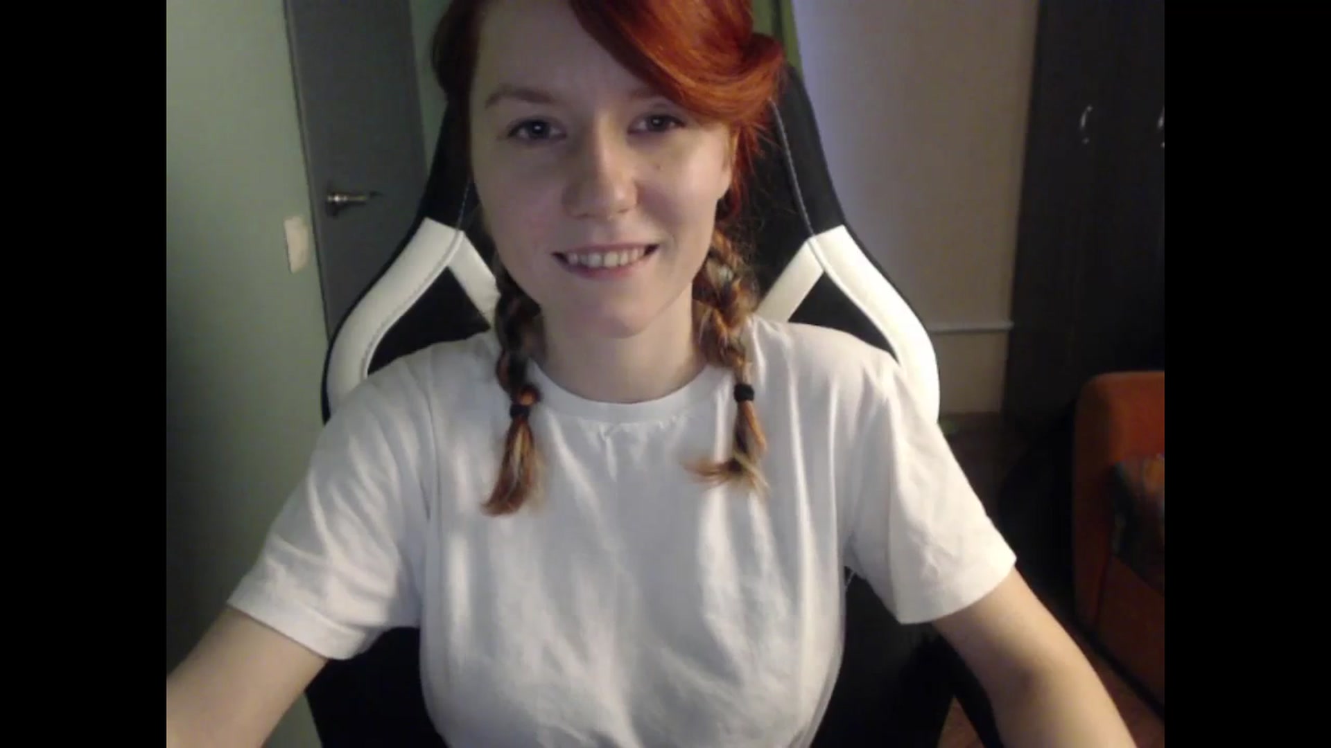 Gallery image thumbnail from NikiFoks18's myfreecams stream on, 11/14/2023, 09:51 image 18 of 20