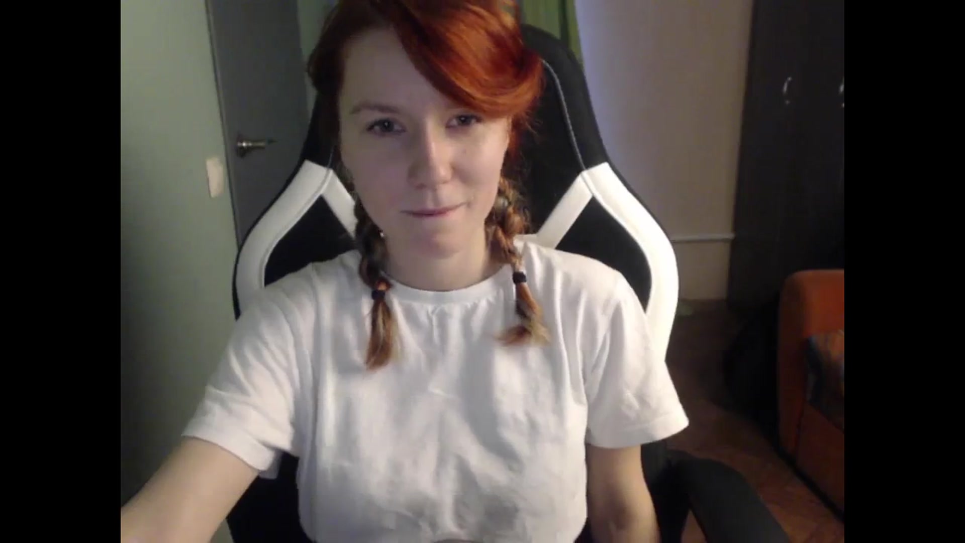 Gallery image thumbnail from NikiFoks18's myfreecams stream on, 11/14/2023, 09:51 image 4 of 20