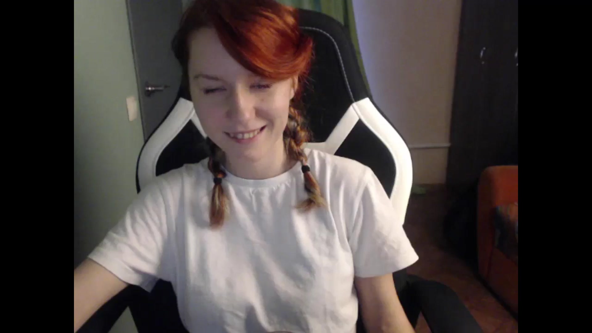 Gallery image thumbnail from NikiFoks18's myfreecams stream on, 11/14/2023, 09:51 image 3 of 20