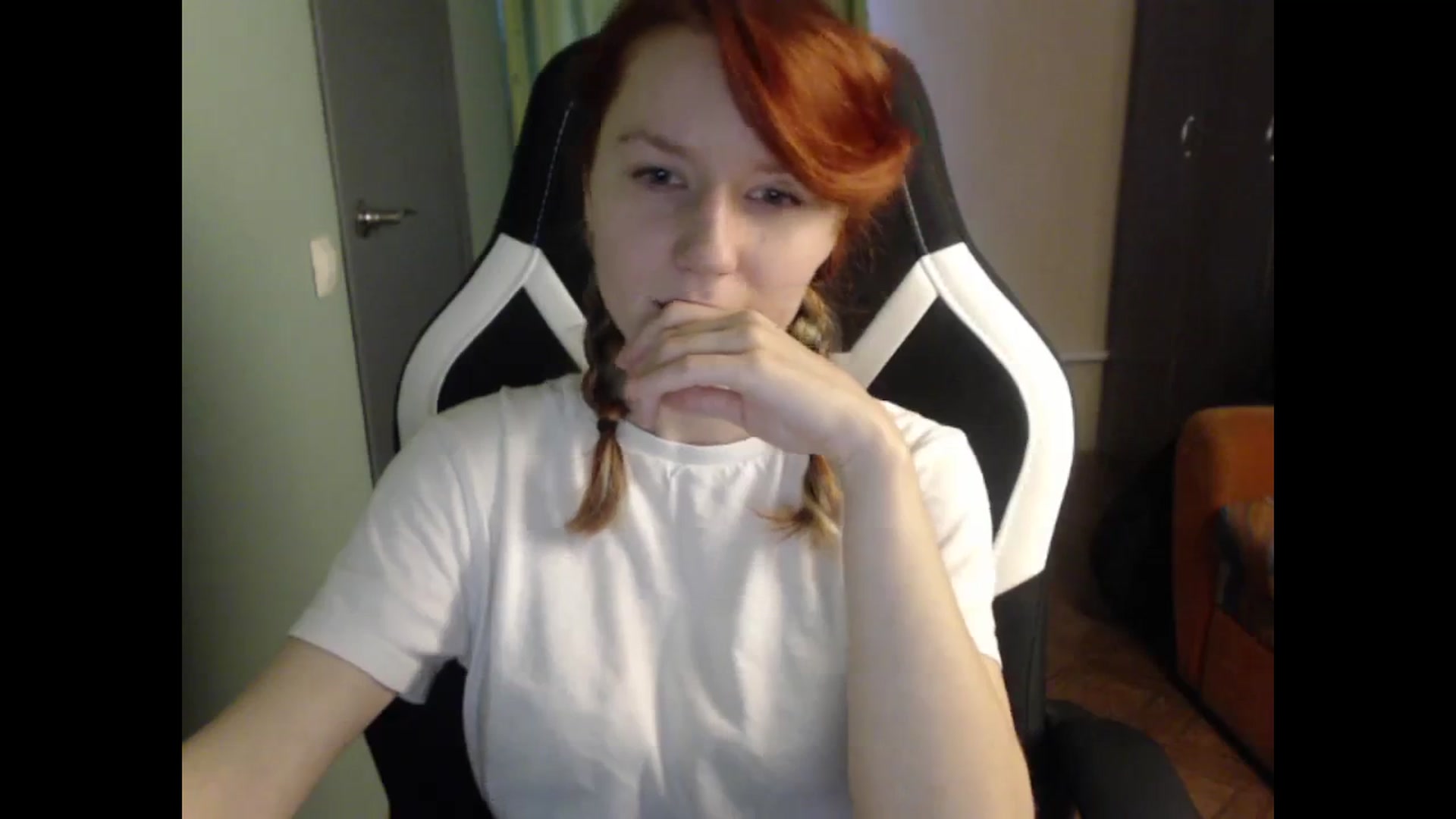 Gallery image thumbnail from NikiFoks18's myfreecams stream on, 11/14/2023, 09:51 image 13 of 20