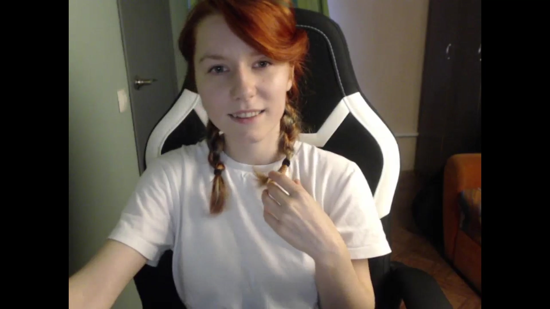 Gallery image thumbnail from NikiFoks18's myfreecams stream on, 11/14/2023, 09:51 image 14 of 20