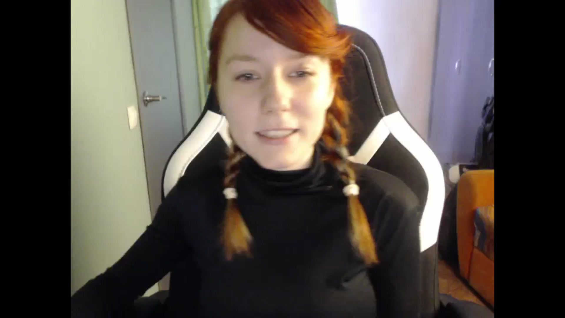 Gallery image thumbnail from NikiFoks18's myfreecams stream on, 11/24/2023, 08:19 image 7 of 20