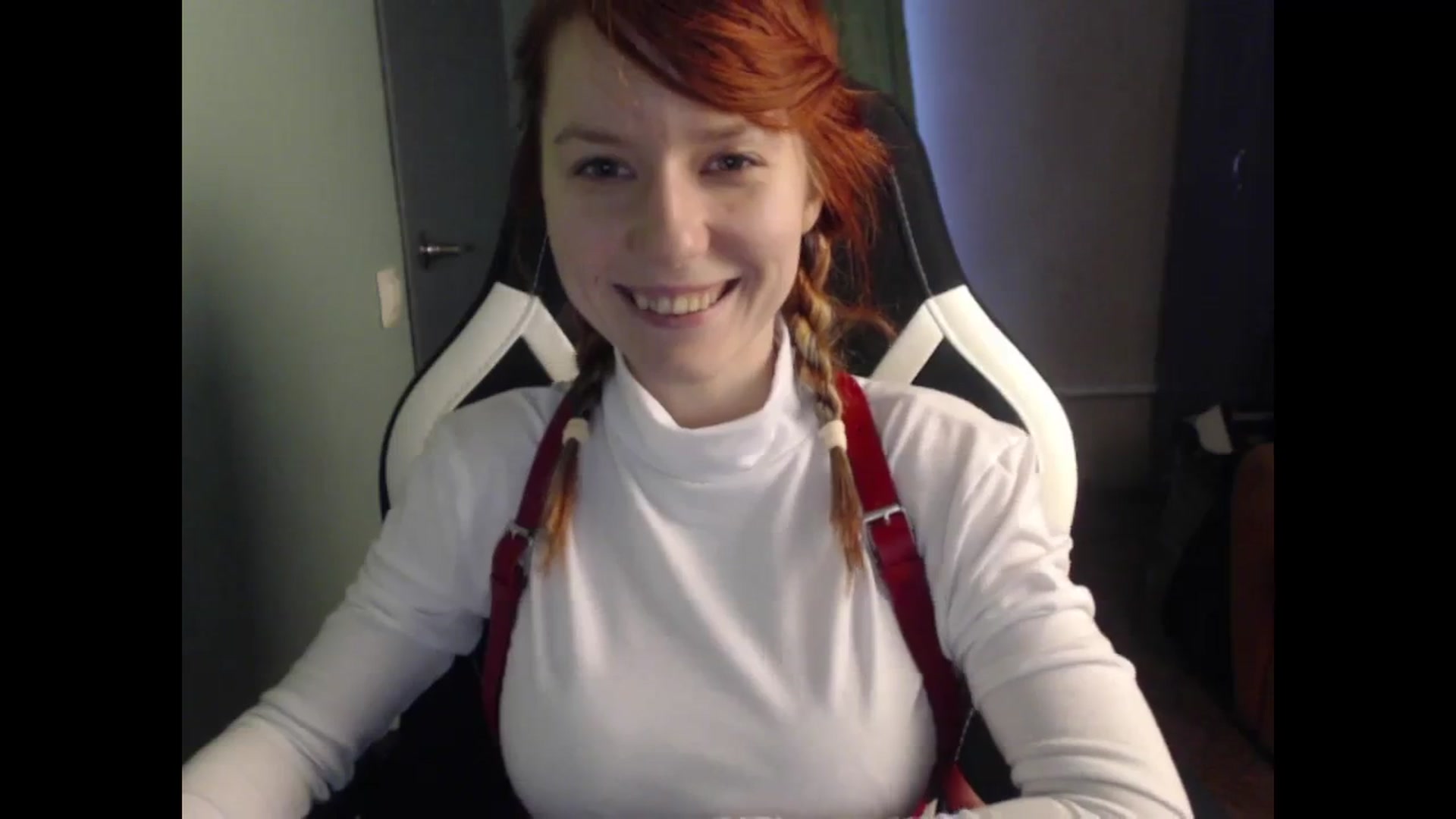 Gallery image thumbnail from NikiFoks18's myfreecams stream on, 11/26/2023, 10:23 image 8 of 20