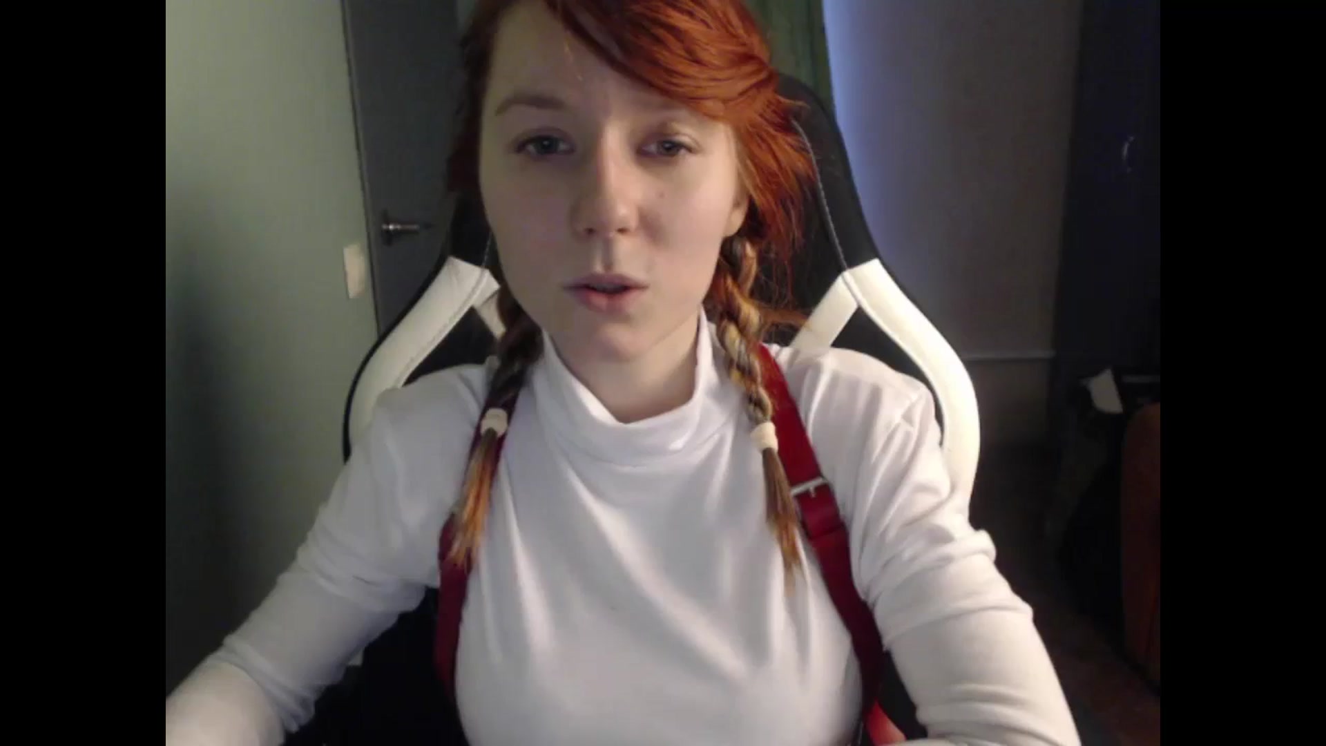 Gallery image thumbnail from NikiFoks18's myfreecams stream on, 11/26/2023, 10:23 image 9 of 20