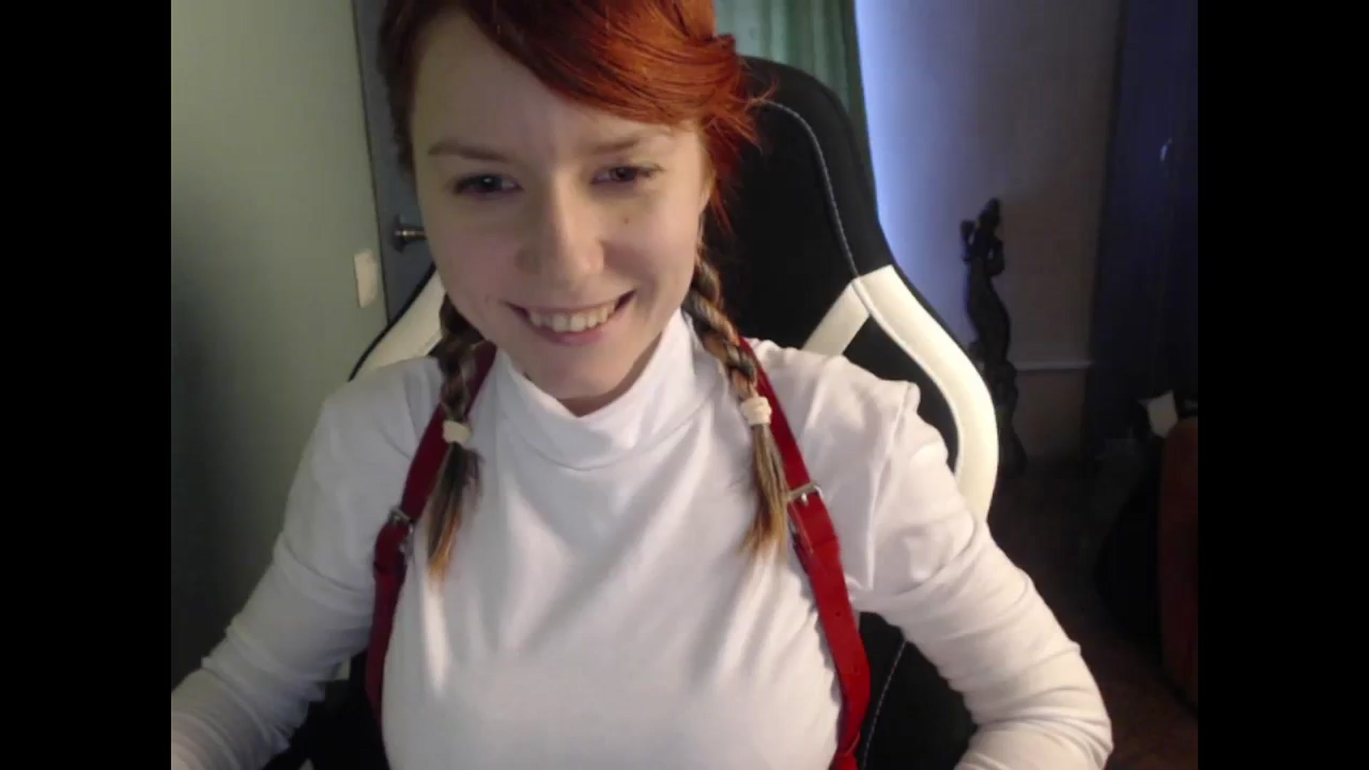 Gallery image thumbnail from NikiFoks18's myfreecams stream on, 11/27/2023, 09:49 image 14 of 20