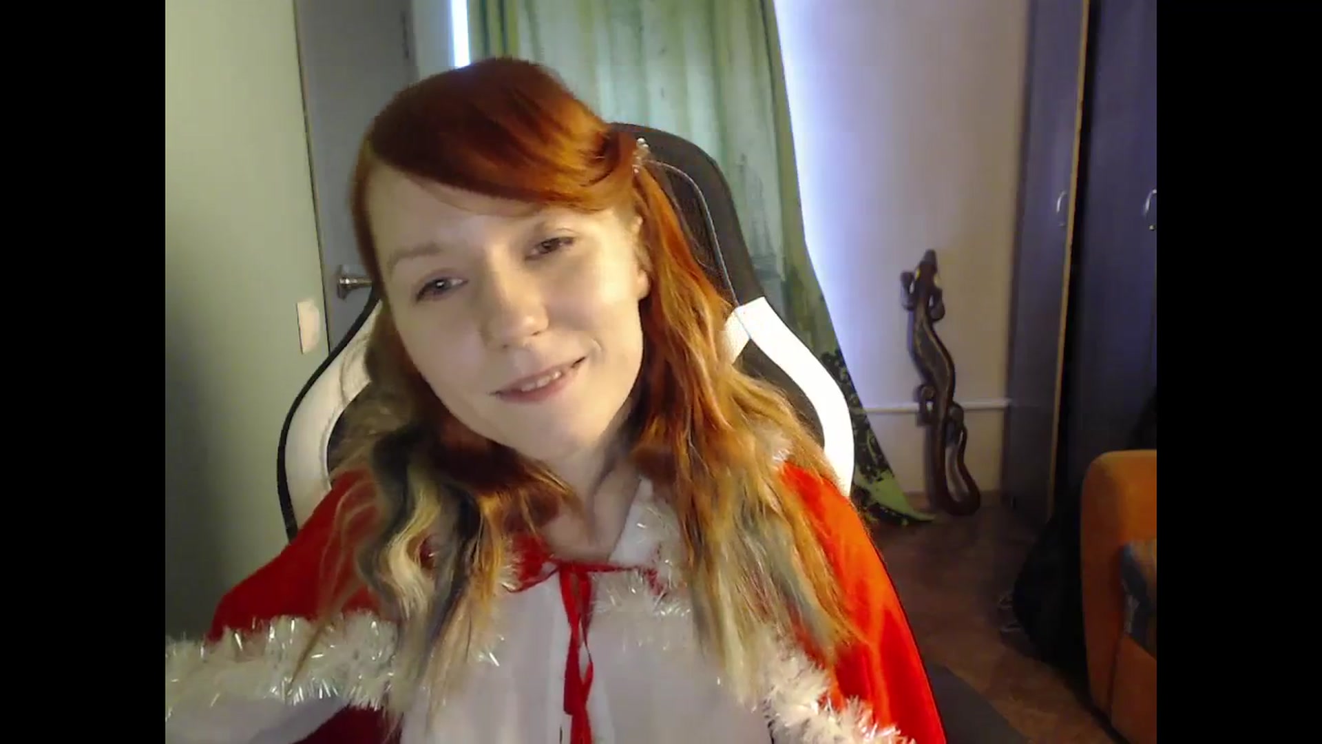 Gallery image thumbnail from NikiFoks18's myfreecams stream on, 12/15/2023, 08:06 image 7 of 20