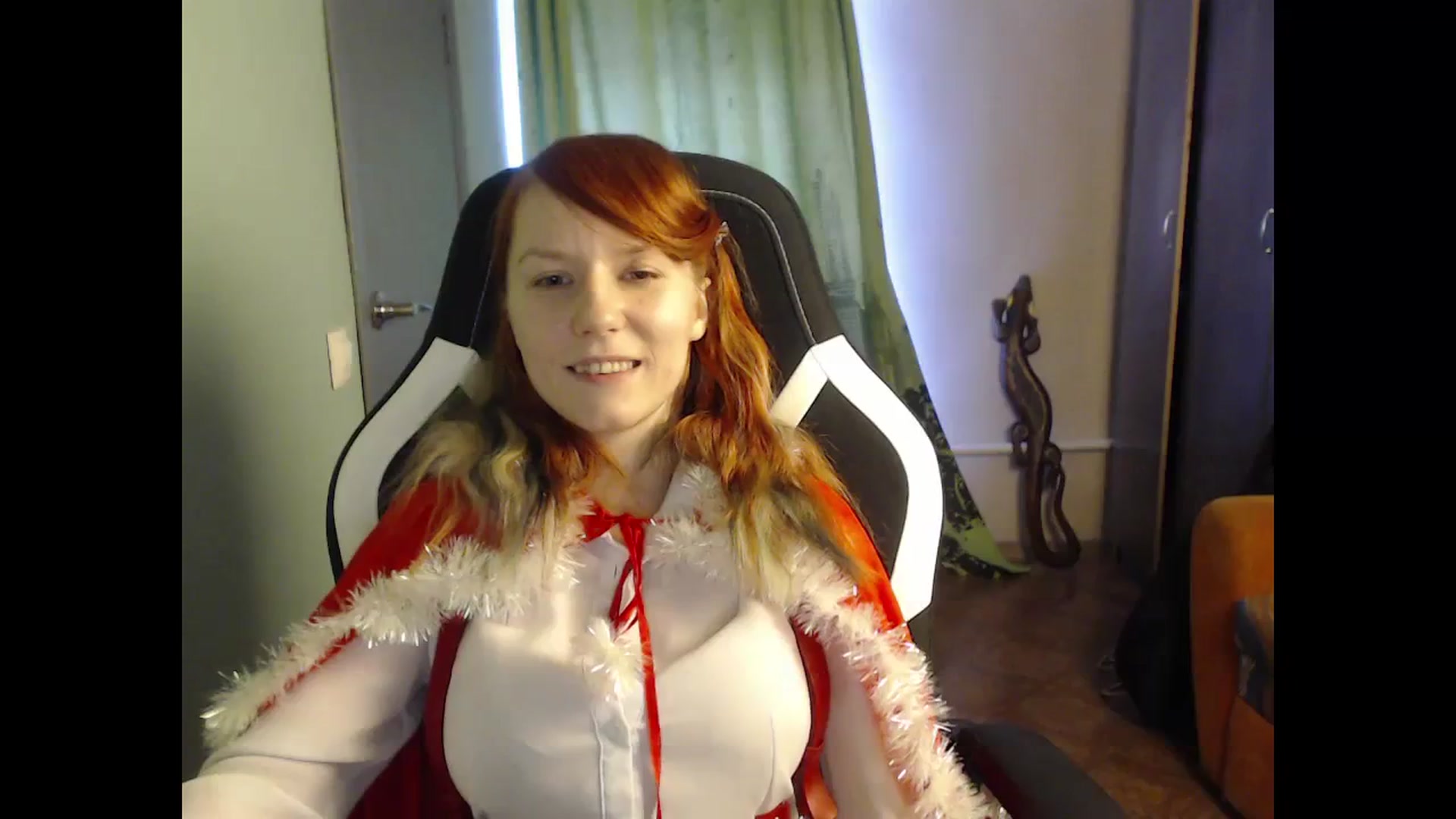 Gallery image thumbnail from NikiFoks18's myfreecams stream on, 12/15/2023, 08:06 image 4 of 20