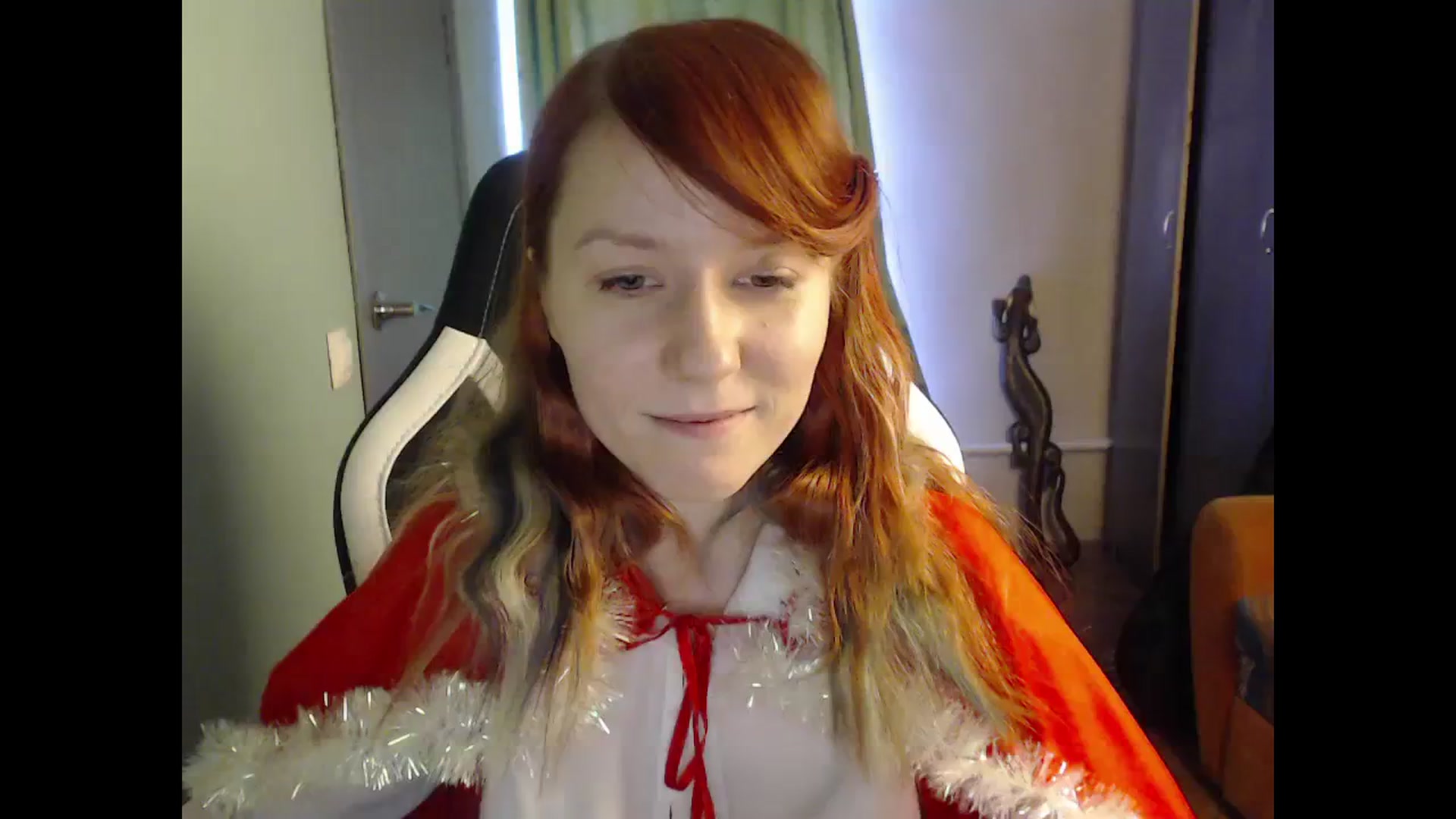 Gallery image thumbnail from NikiFoks18's myfreecams stream on, 12/15/2023, 08:06 image 5 of 20