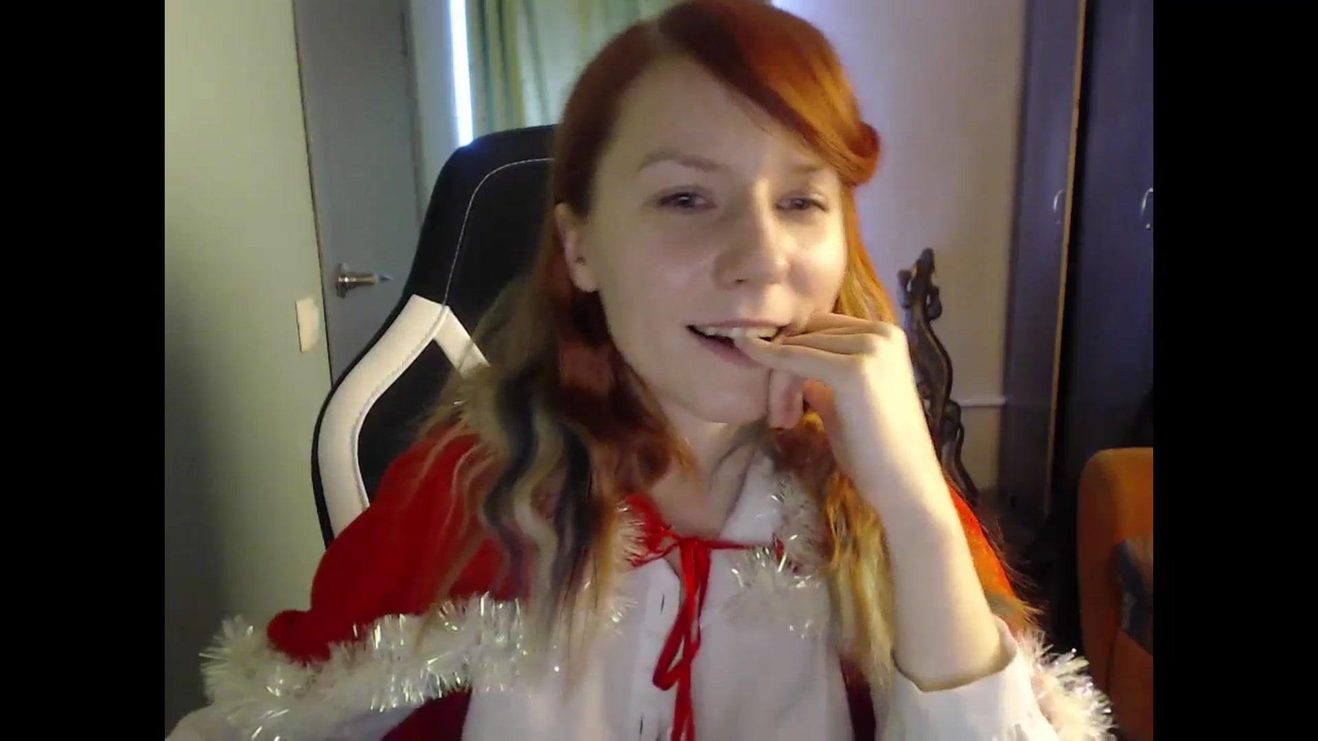 Gallery image thumbnail from NikiFoks18's myfreecams stream on, 12/15/2023, 08:06 image 2 of 20