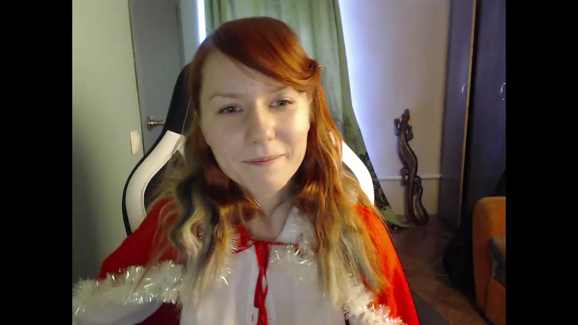 Gallery image thumbnail from NikiFoks18's myfreecams stream on, 12/15/2023, 08:06 image 6 of 20